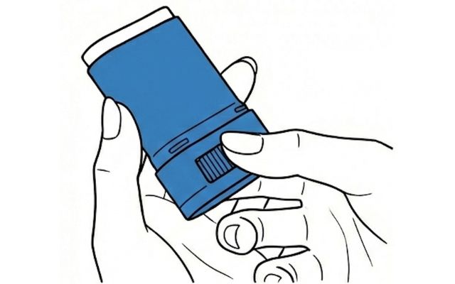 スティック型日焼け止めの使用方法イメージStep1
